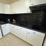 Apartment 900m De La Gare *