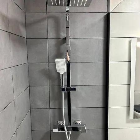 Apartament 900m De La Gare *